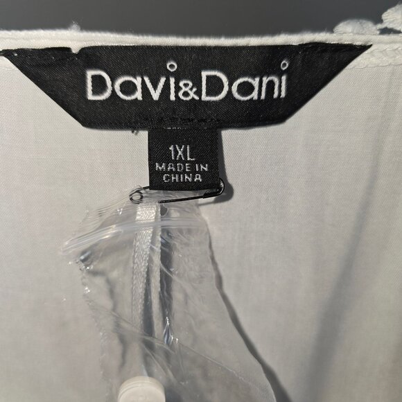 Davi & Dani Women's White Balloon 3/4 Sleeve Crochet Lace Blouse Tops, 1X, NWT - Picture 5 of 6